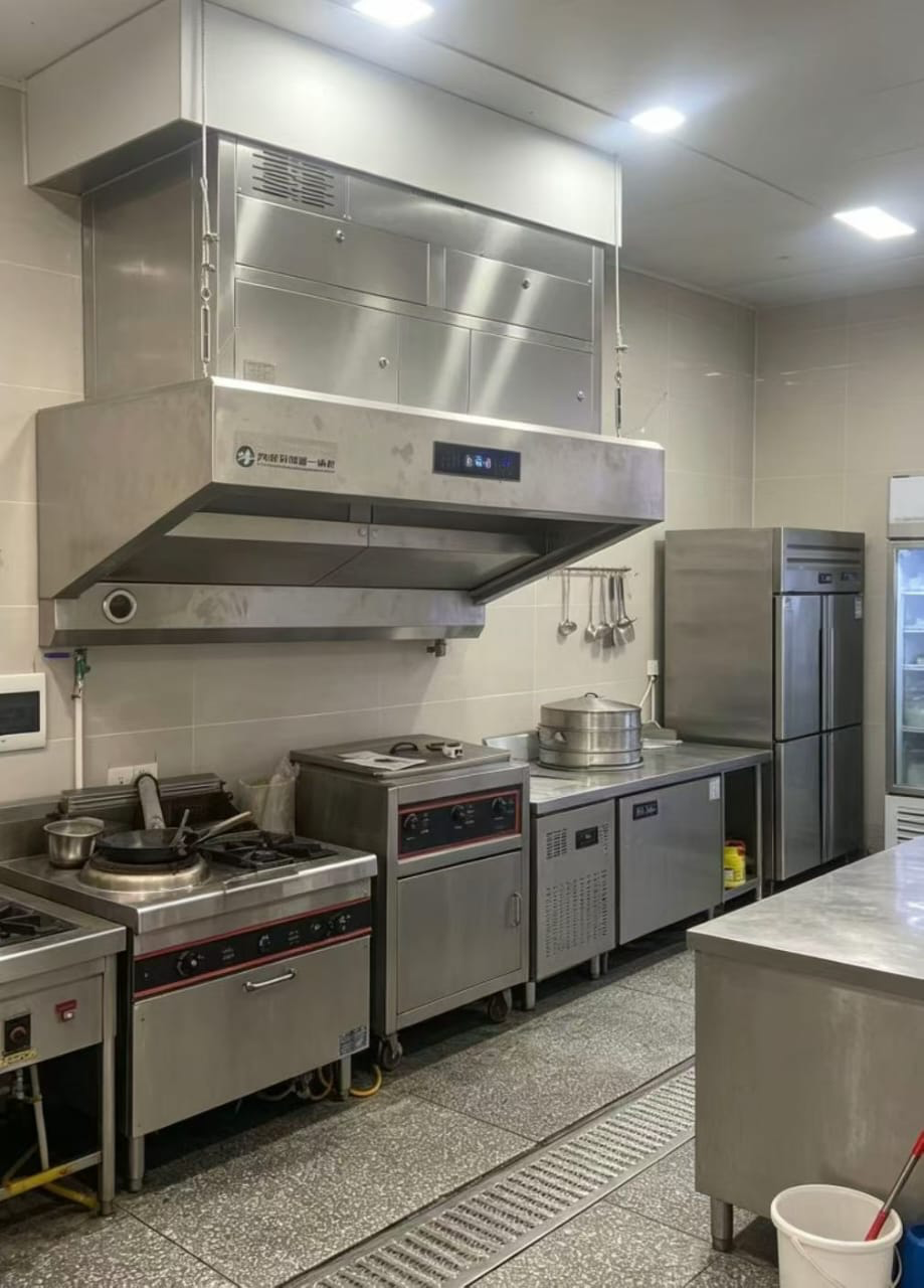 ABI-GAIL X33 installed above a commercial cooking line